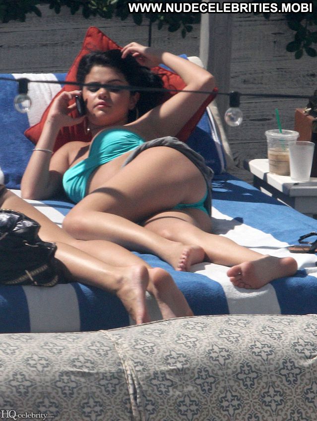 Selena Gomez Hot Nude Scene Celebrity Nude Famous Celebrity Babe