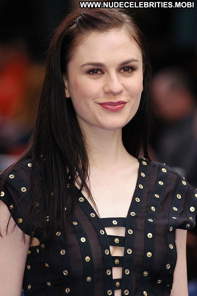 Anna Paquin Cleavage Beautiful Babe Celebrity Posing Hot Gorgeous