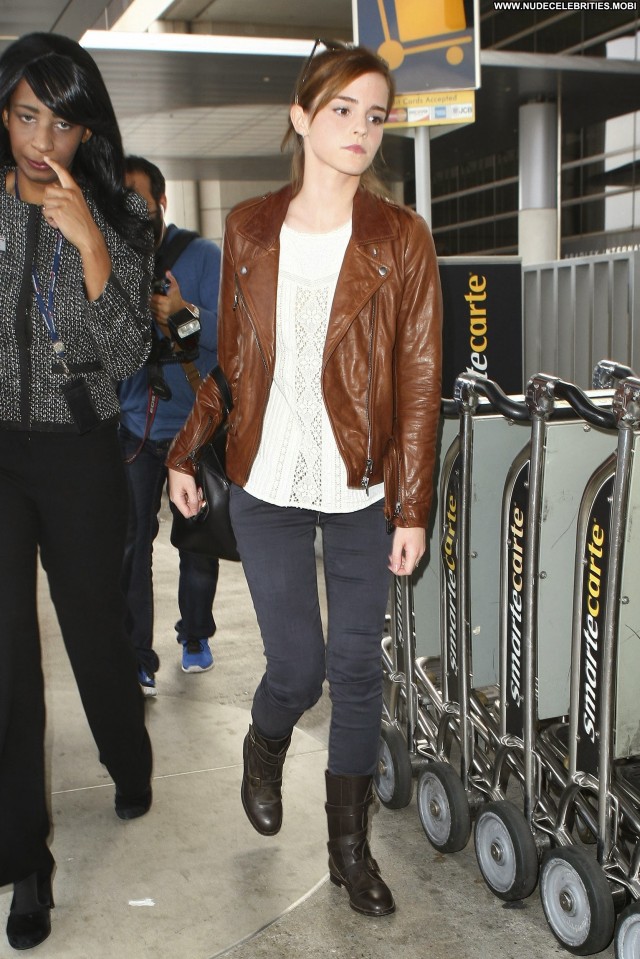 Emma Watson Lax Airport Candids Celebrity Lax Airport Babe Posing Hot