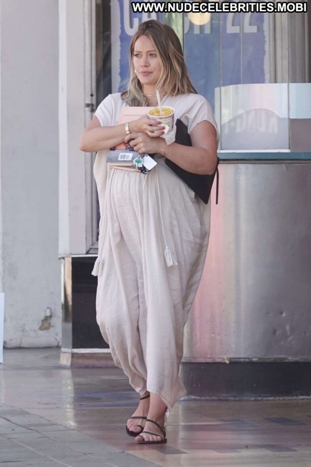 Hilary Duff Los Angeles Angel Posing Hot Paparazzi Celebrity Babe