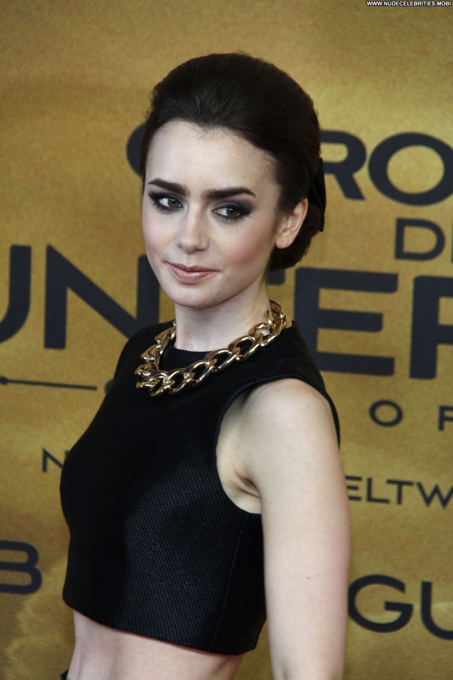 Lily Collins No Source  Posing Hot Babe Celebrity Beautiful High